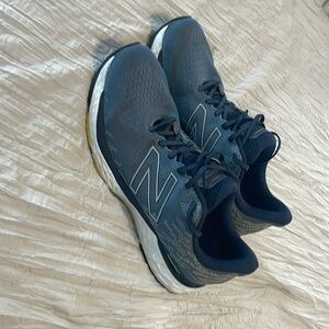 New Balance Mens Fresh Foam 880
V11 M880TI1 Gray Running Shoes